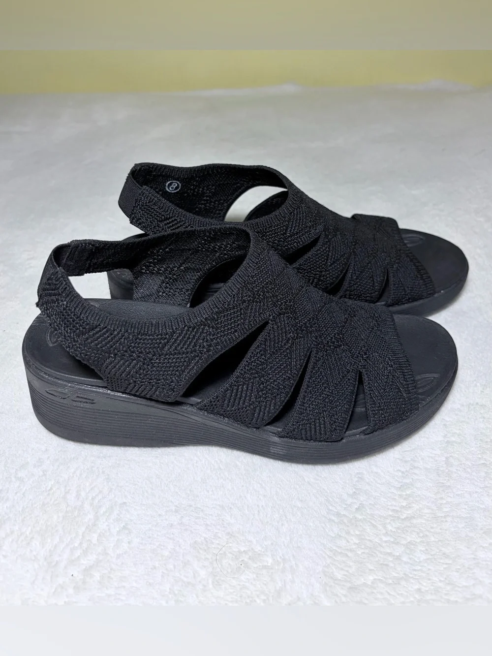 Skechers Women’s Black Knit Platform Sandals Sz‎ 8